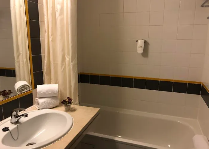 Flag Guimaraes Отель